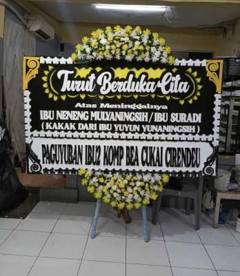 Papan Bunga di Kresek