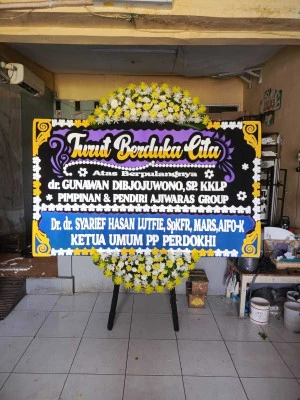 Papan Bunga di Kresek